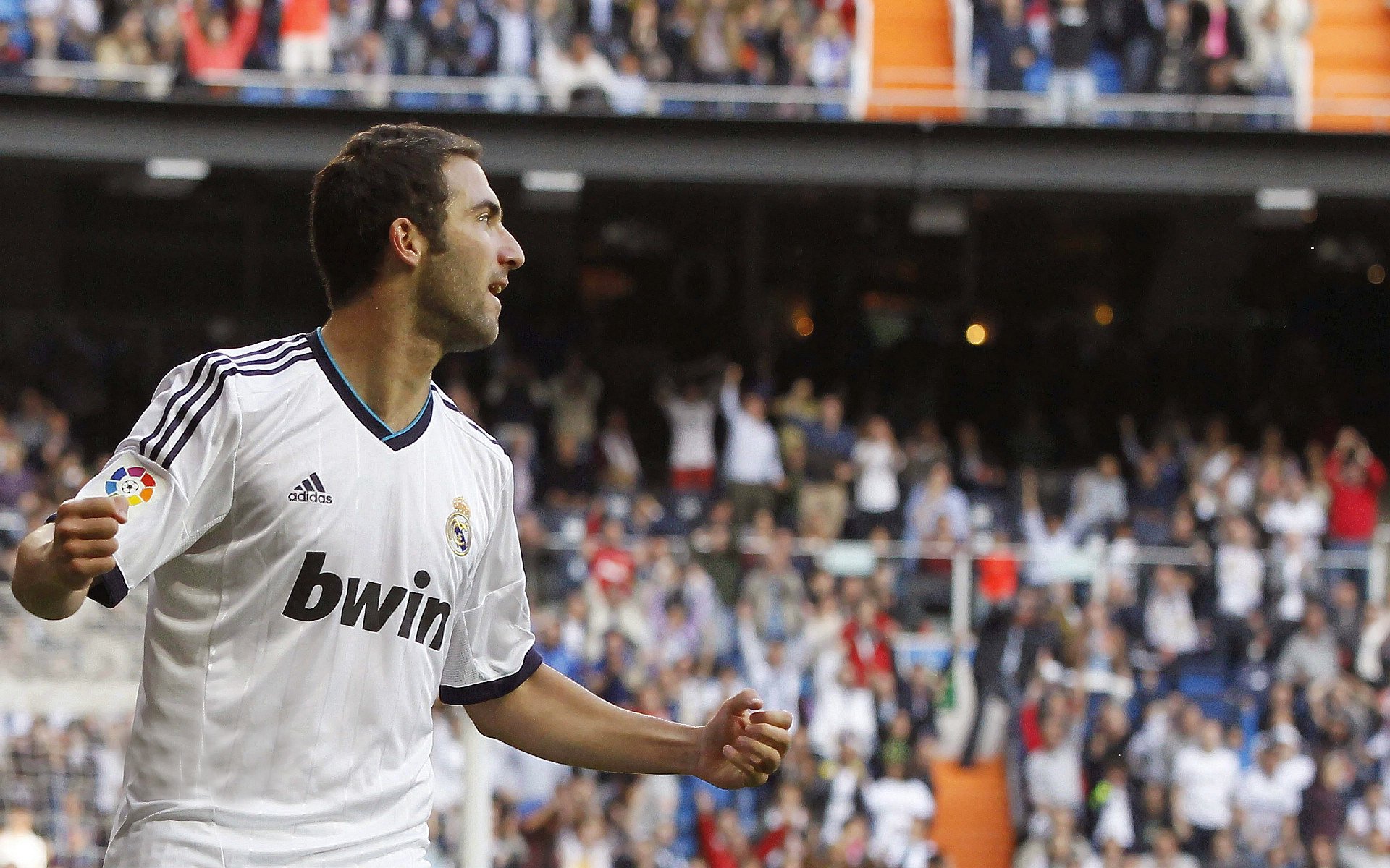 图穆亚的爆发力与出色的反击速度，成袋鼠队的致命武器，图阿vs穆勒