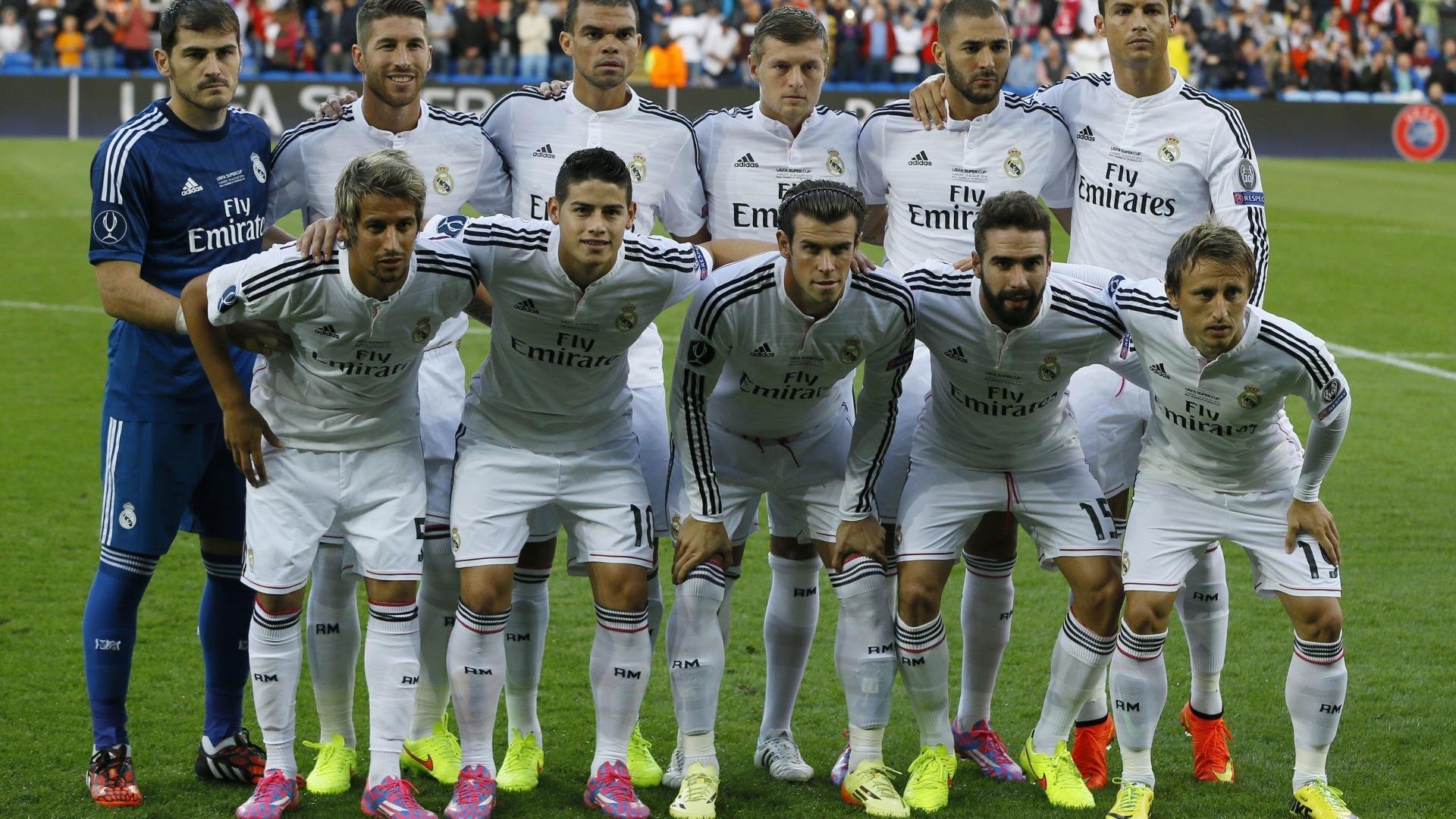 足球裁判引入AI辅助系统,减少争议判罚,足球裁判基础知识