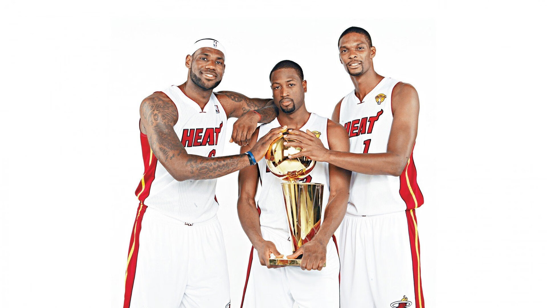 鹈鹕年轻球员晒出健身房苦练短视频获好评，鹈鹕的主教练